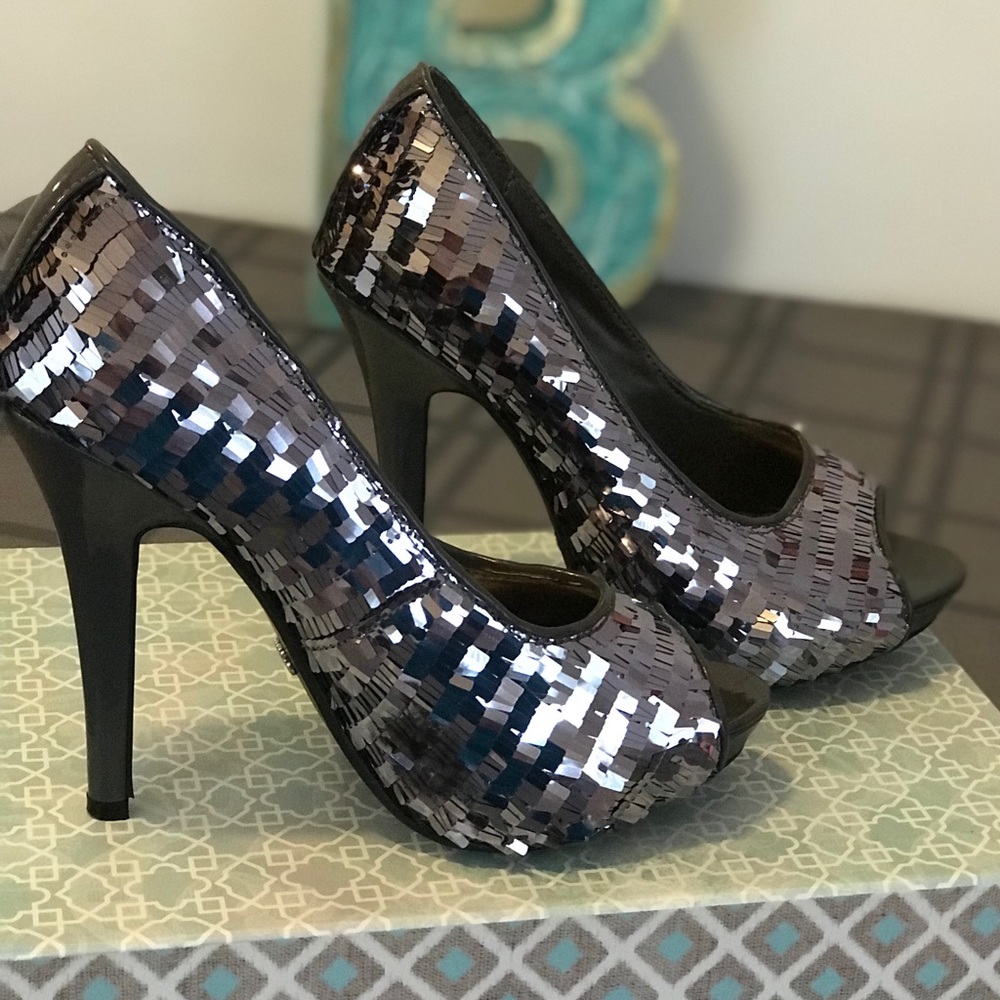 Sparkly Dereon peep toe heels